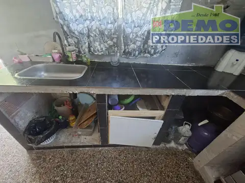 Casa 3 ambientes con 1 baño