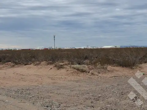 Terreno en Venta en Confluencia, USD 550.000