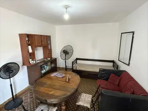 Depto Tipo Casa en Venta 50 años