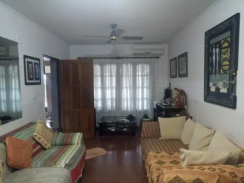 BONITO CHALET EN 2 PLANTAS EN ZONA OESTE. POSADAS MISIONES VENTA