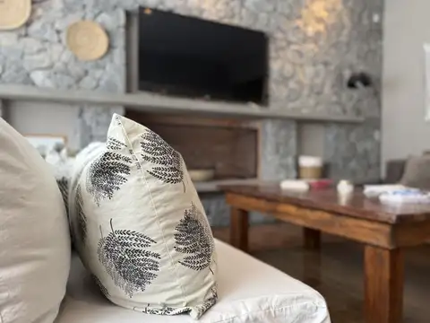 Casa 4 Dormitorios con Pileta en Alquiler Temporario en Pinamar La Herradura