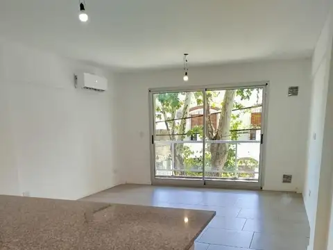 Carlos Casares  1326, 1º piso