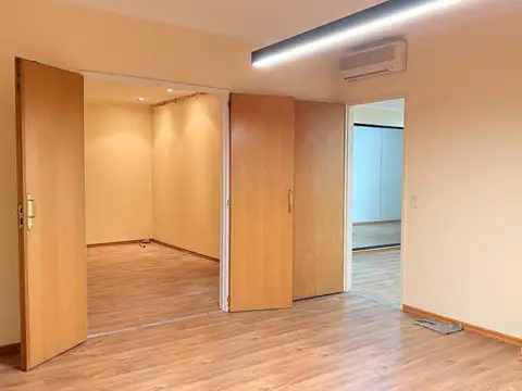 VENTA - Oficina de 140 m2 - Macro Centro Monserrat