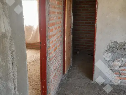 Casa 3 ambientes con 1 baño