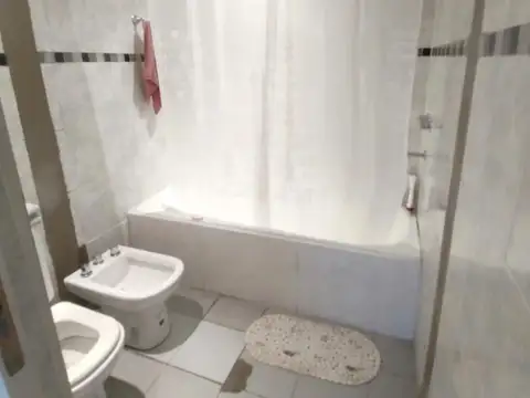 Venta de hermoso y luminoso semipiso en Bartolomé Mitre 1995