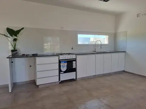 Casa 3 Dormitorios en Barrio San Ramón, Pilar del Este