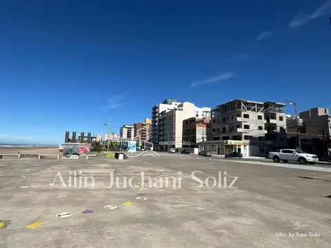 Av. Costanera Sur  1