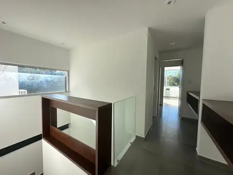 Casa en Venta en City Bell, USD 159.900