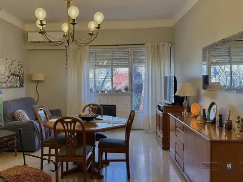 Depto Tipo Casa 5 ambientes con 2 baños