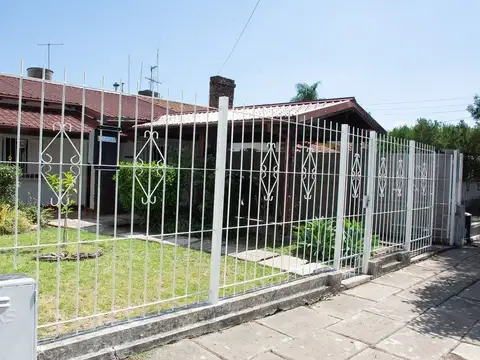 Casa 3 amb en venta Lomas del mirador con jardin