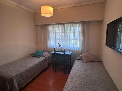 VENTA IMPORTANTE CHALET SOBRE DOS LOTES