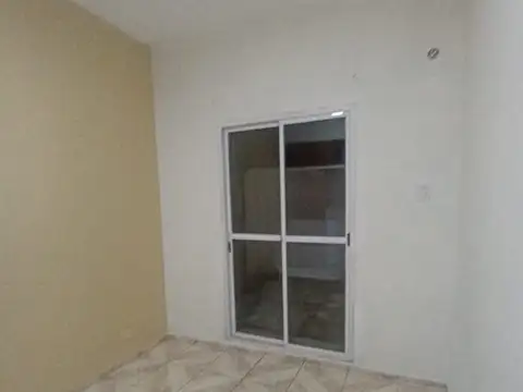 DPTO TIPO PH 2 AMB, CON PEQUEÑO PATIO, LOMA HERMOSA