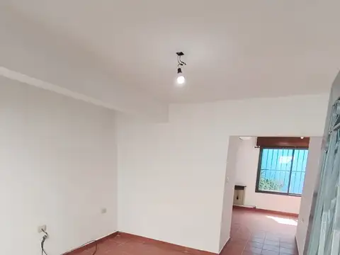 Depto Tipo Casa en Alquiler de 2 dormitorios