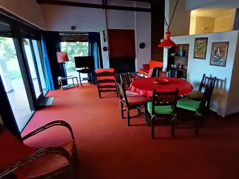 Casa 4 ambientes con 3 baños