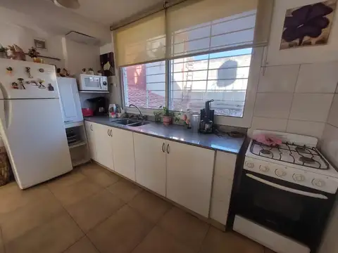 Casa en  venta de dormitorios en planta alta tipo duplex con terraza exclusiva apta crédito