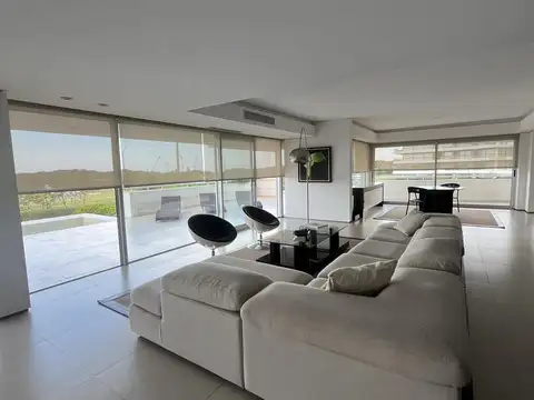 Departamento 9 ambientes con 5 baños