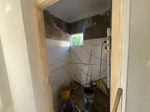 Casa 4 ambientes con 3 baños