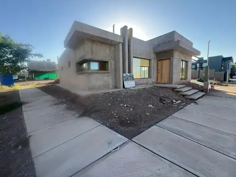 Vendo Casa en Barrio Las Acacias