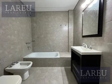Oficina en Venta, complejo 46 Plaza