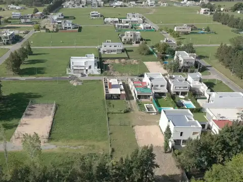 Lote en VENTA | 10 X 33 mts | Barrio Don Carlos 138 Bis y 507 Bis J. Hernández