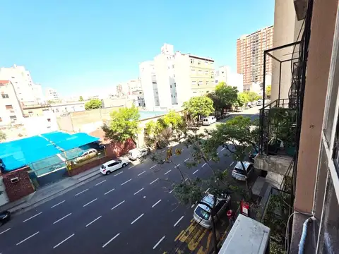Av. Independencia 300