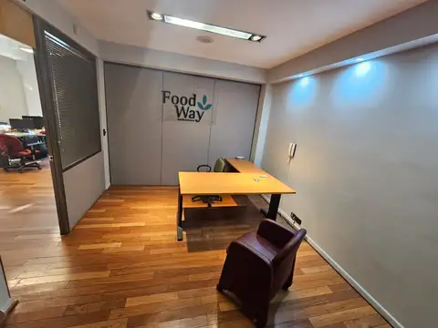 Oficina 7 ambientes con 3 baños