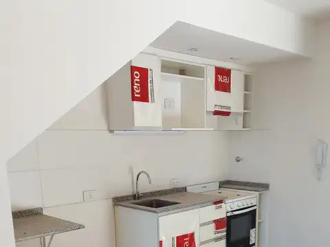 Depto Tipo Casa 2 ambientes con 1 baño