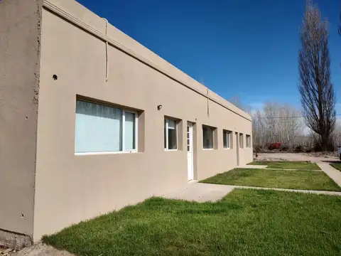 Casa en Alquiler con 1 cochera