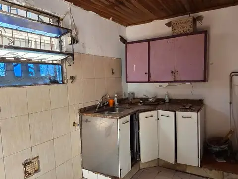 Casa 3 ambientes con 1 baño