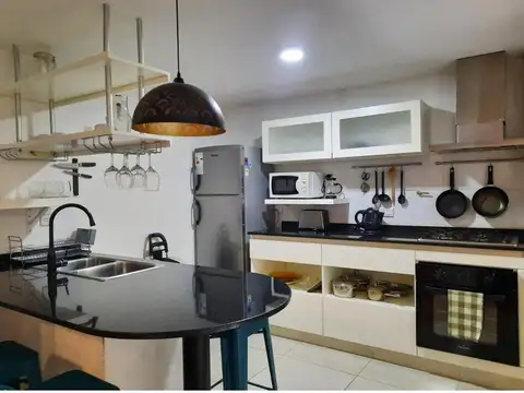 Departamento  de 4 ambientes con patio.