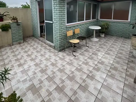Casa 5 ambientes en alquiler con patio, quincho y terraza - Tablada