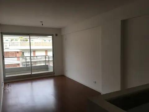 Departamento en Alquiler en Parque Centenario, $ 850.000