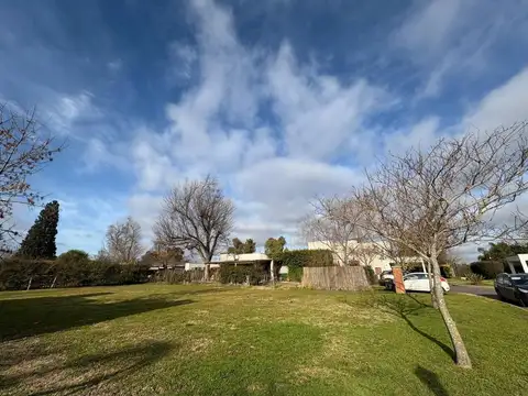 Terreno en Venta en Pilar del Este - Santa Guadalupe, USD 65.000