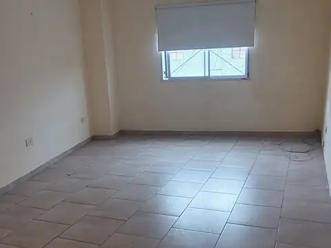 Presidente Domingo Faustino Sarmiento 400, Piso 1