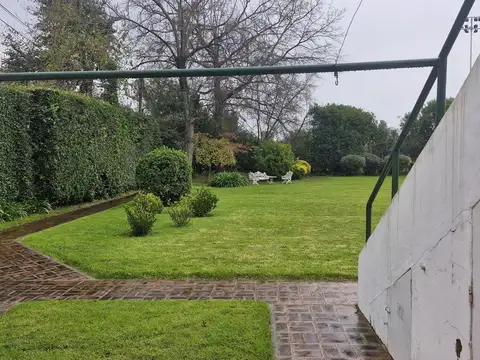 Departamento en La Ovalada, parque compartido