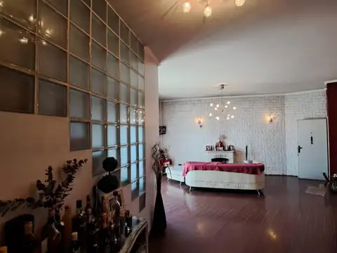 Venta de casa   local en importante zona comercial - Laferrere