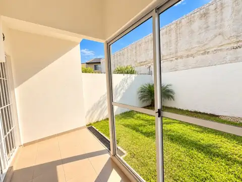 Depto Tipo Casa en Venta en Martín Coronado, USD 78.000