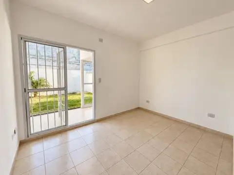 Depto Tipo Casa 2 ambientes con 1 baño