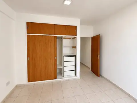 VENTA | 2 AMBIENTES PB CON JARDÍN + GARAGE |  MARTIN CORONADO