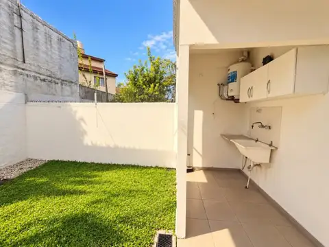 Depto Tipo Casa en Venta de 2 ambientes