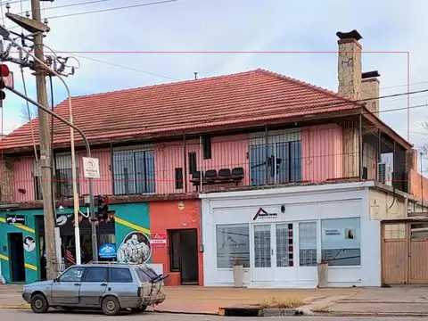 Casa en venta -4 Dormitorios 2 Baños - Tandil