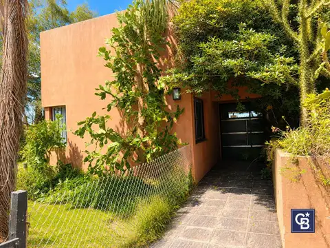 Casa moderna sobre 2000 m2, en una planta – El Cazador, Escobar