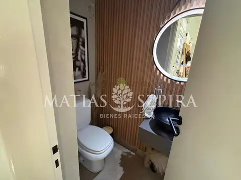 Casa 5 ambientes con 3 baños