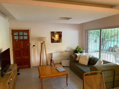 Casa en Venta con 4 cocheras