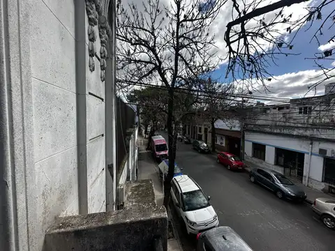 Depto Tipo Casa 4 ambientes con 2 baños