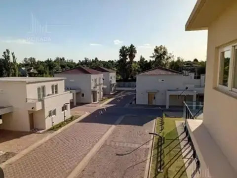 Departamento en Alquiler con 1 cochera
