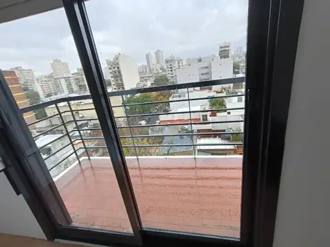 L Viale 2600, Piso 7
