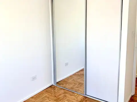 ramon falcon 5400, Piso 2