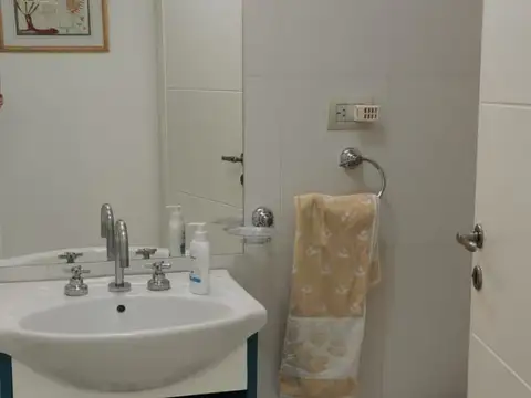 Departamento en alquiler c/ cochera en 4.ª Sección Área Fundacional