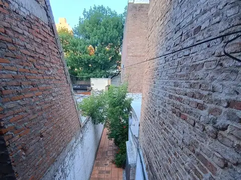 Monoambiente. Pichincha. Escalera